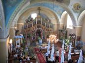 Вид з хорів на іконостас