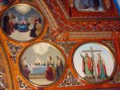 Права частина празникового ряду