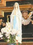 Скульптура богородиці