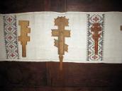 Дерев’яні різьблені хрести