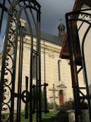 2008 р. Вид бабинця церкви крізь браму