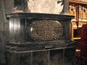 2012 р. Постамент з епітафією