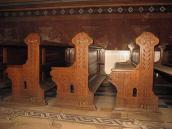 2012 р. Різьблені торці лав