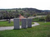 Стели, хрести, каплиця