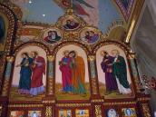 Права верхня частина іконостасу