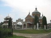 2010 р. Дзвіниця, брама і церква