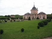 2009 р. Фрагмент двора і павільйон