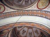 Арка між бабинцем і навою