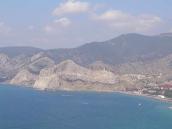 2004 р. Фортечна гора на тлі масиву…