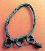 Сережка з привіскою