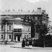 [Перед 1900 р.] Вигляд будинків № 18, 16