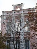 Фронтон по вул Коновальця