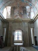 2021 р. Інтер’єр вівтарної частини з…