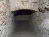 2021 р. Інтер’єр сходів до крипти (2)