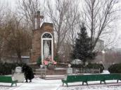 Каплиця з фігурою богородиці