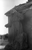 1988 р. Скульптура ченця біля костелу