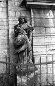 1989 р. Скульптура біля дзвіниці
