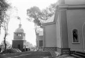 1989 р. Дзвіниця і фрагмент церкви.…