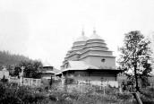 1990 р. Дзвіниця і церква. Вигляд з…