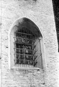 1990 р. Вікно південного фасаду нави
