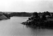 1991 р. Вид ріки Жванчик біля замку