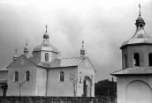 1992 р. Церква і дзвіниця. Вигляд з…