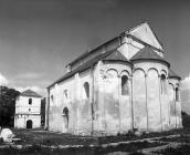 1993 р. Дзвіниця і церква. Вигляд з…