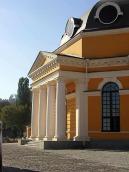 Бічний портик