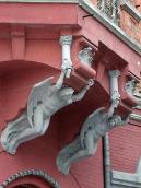 Скульптурні консолі еркера