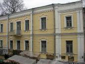 2006 р. Фрагмент головного фасаду