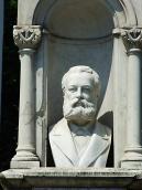 2007 р. Погруддя