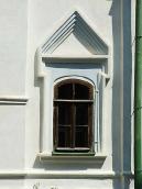 Східне вікно південної стіни вівтаря