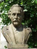 2007 р. Погруддя