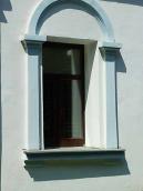 Вікно першого поверху