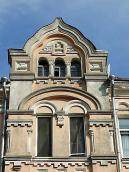 2007 р. Фронтон над сходовою кліткою