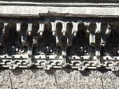 Верхній пояс скульптурних прикрас