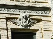 2007 р. Скульптурна прикраса над вікном