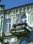 Фрагмент фасаду 4-го поверху