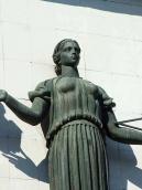 Півпостать