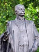 Півпостать