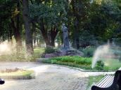 2007 р. Куточок парку з пам’ятником…