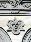 Рельєфна маска (Драма ?)