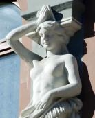 Півпостать