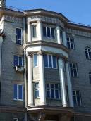 2007 р. Еркер на фасаді по…