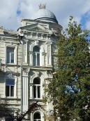 Наріжна частина фасаду