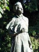 Півпостать