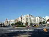 2007 р. Панорама площі і початку…