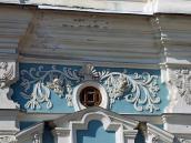 Скульптурний декор люкарни