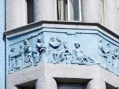 Скульптурний декор еркера