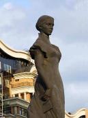 Півпостать